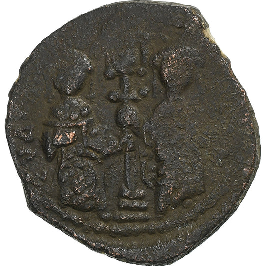 Konstantin X,
s Eudocií,
Follis